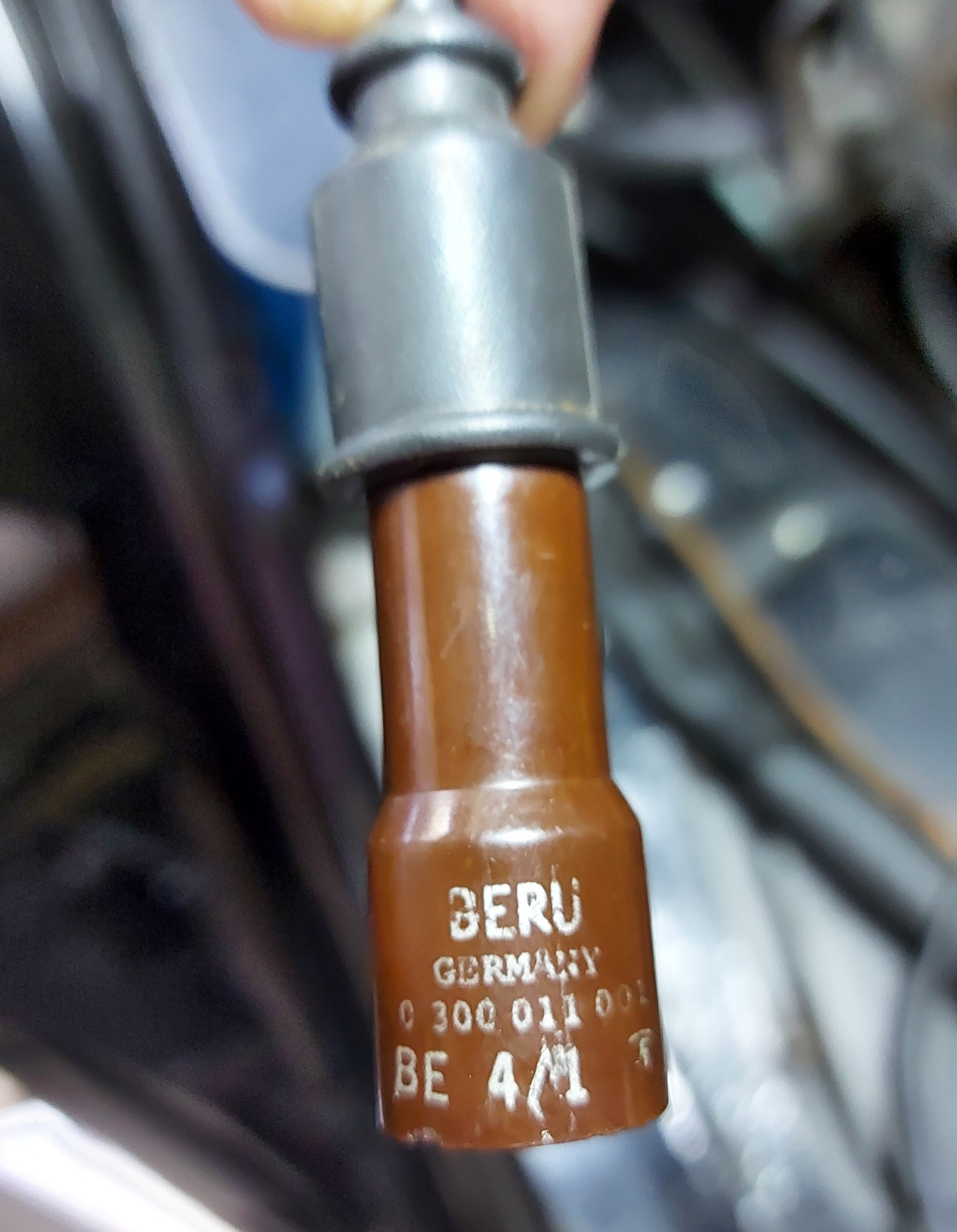 Zündkerzenstecker 11er.jpg